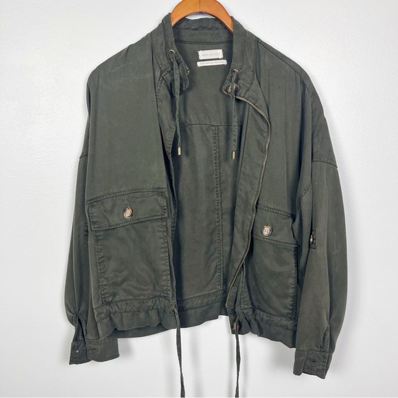 Urban Outfitters Jackets & Blazers - Urban Outfitters Utility Jacket Roll Tab Sleeve Women's Size XS Olive Green